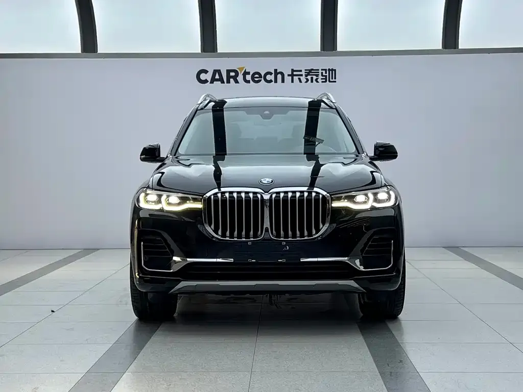 BMW X7 — фото 2