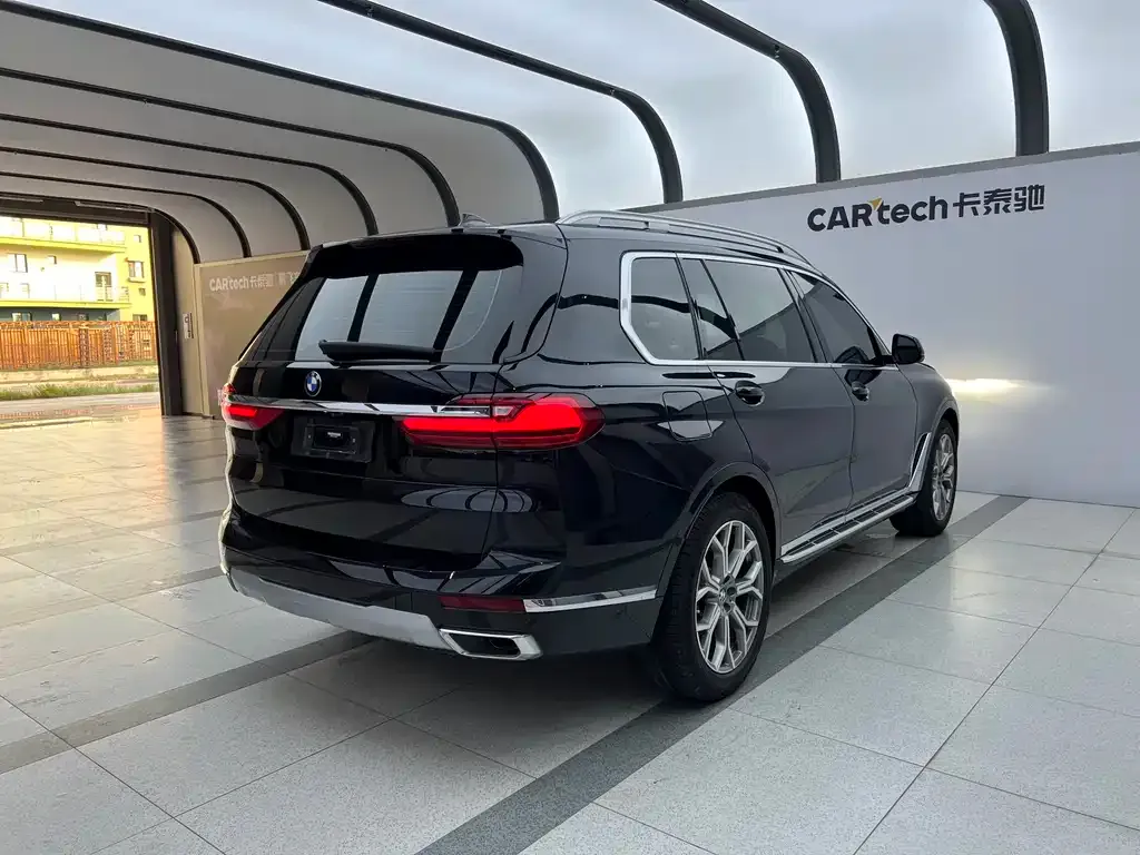 BMW X7 — фото 6