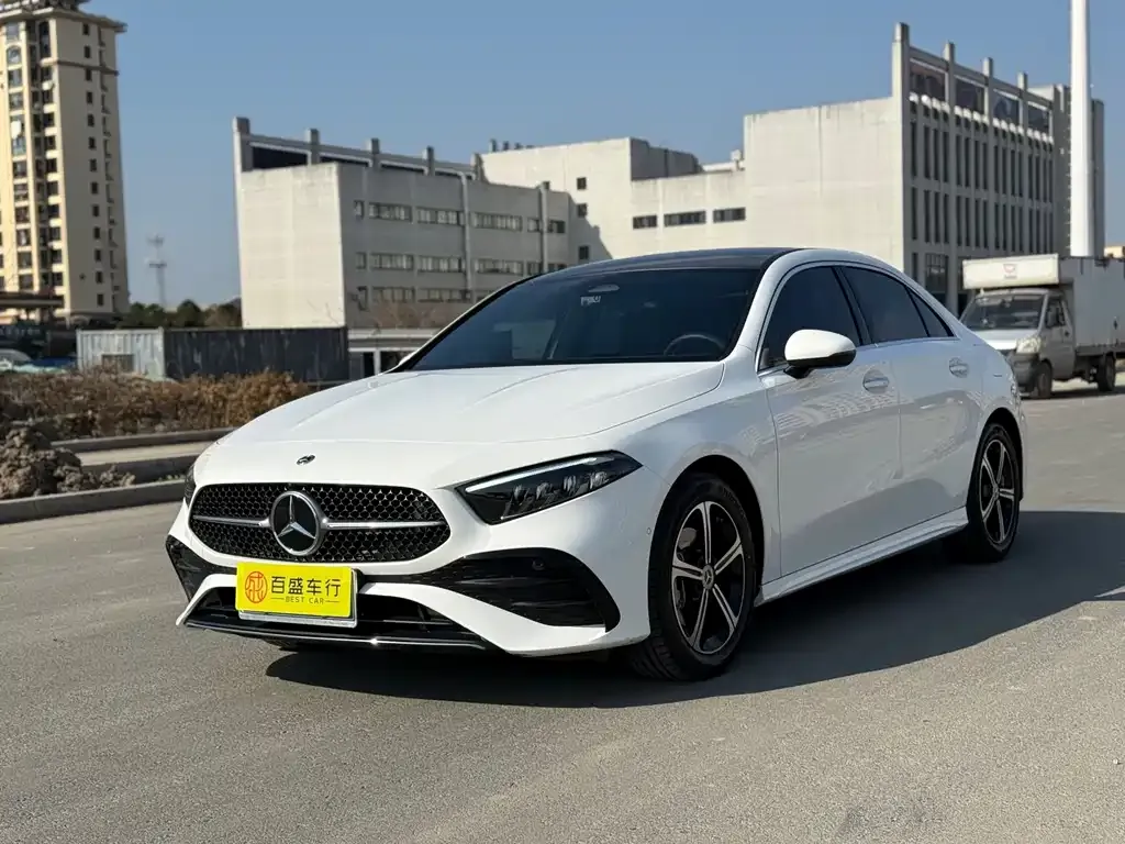 Mercedes-Benz A-Class — фото 1