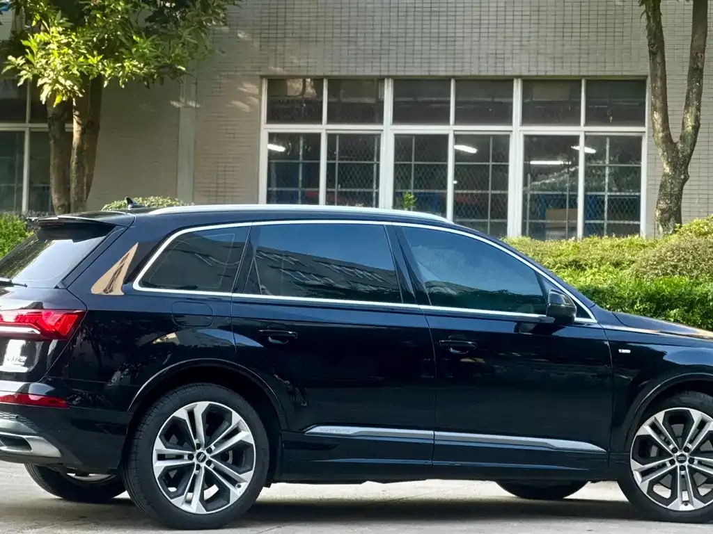 Audi Q7 — фото 5