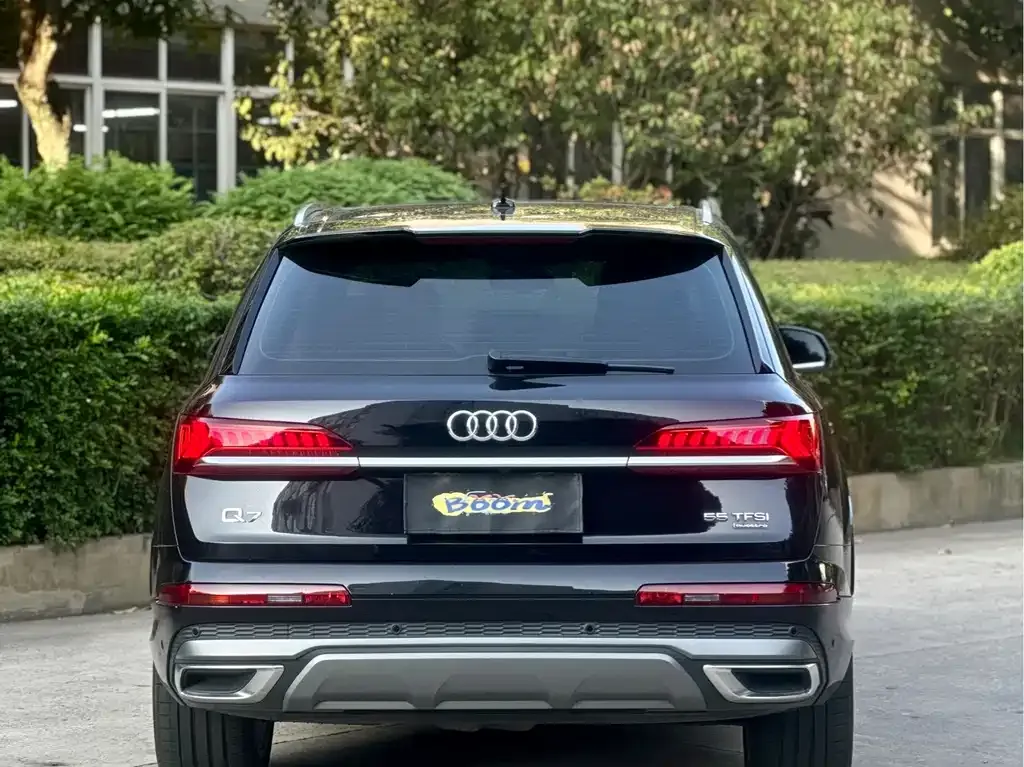 Audi Q7 — фото 6