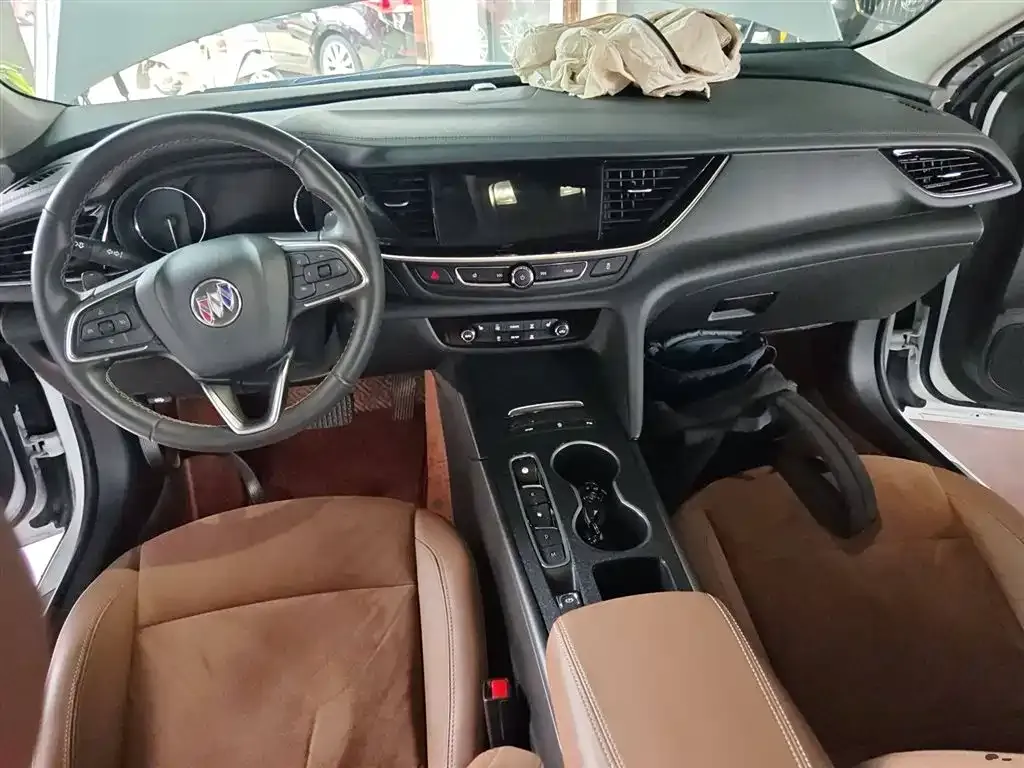 Buick Regal — фото 10