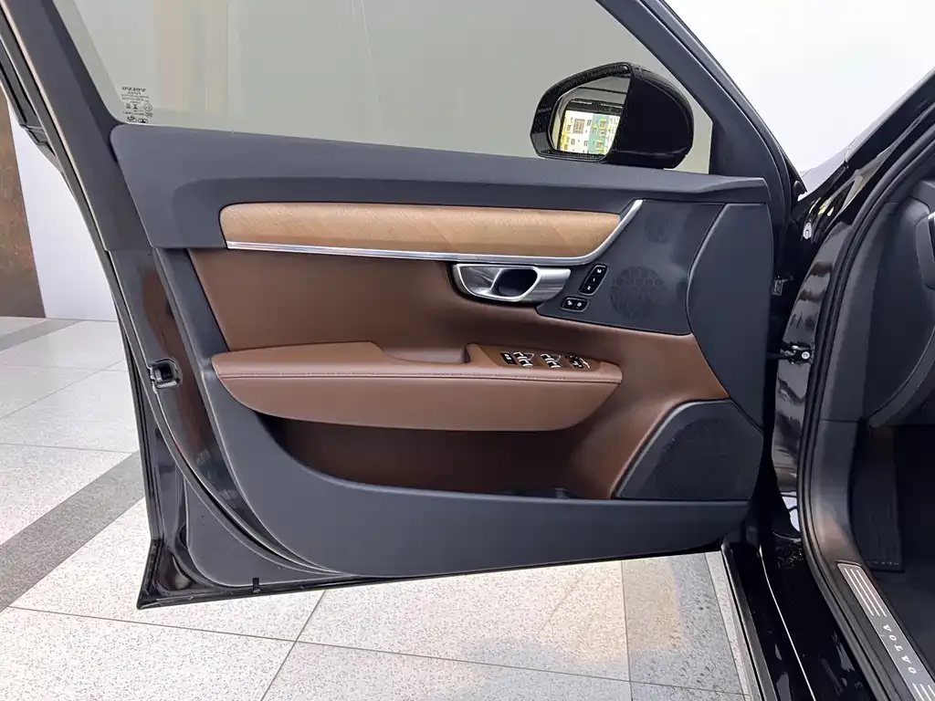 Volvo S90 — фото 10