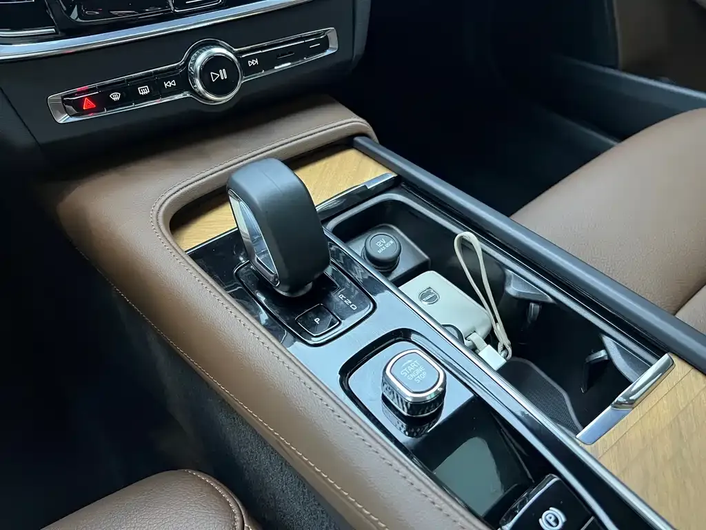 Volvo S90 — фото 6