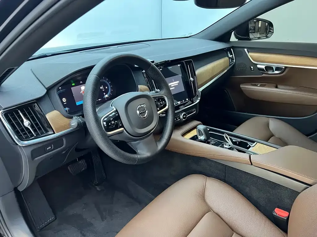 Volvo S90 — фото 8