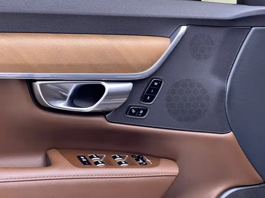 Volvo S90 — фото 9