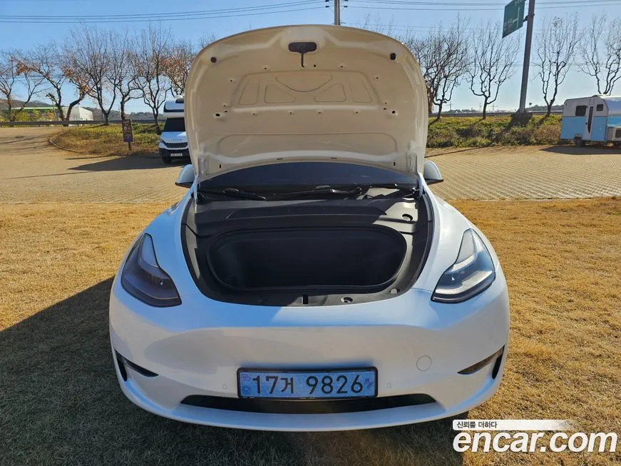 Tesla Model Y — фото 9