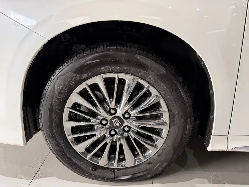 Toyota Vellfire — фото 4