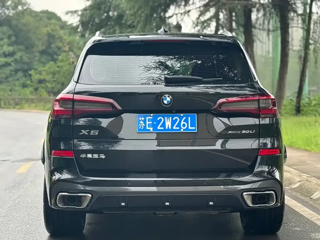 BMW X5 — фото 8