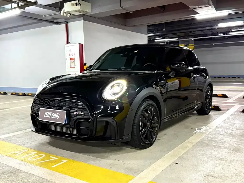 MINI Cooper (3-door) — фото 1