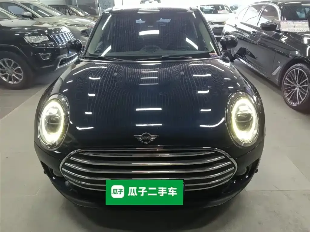 MINI Clubman — фото 3