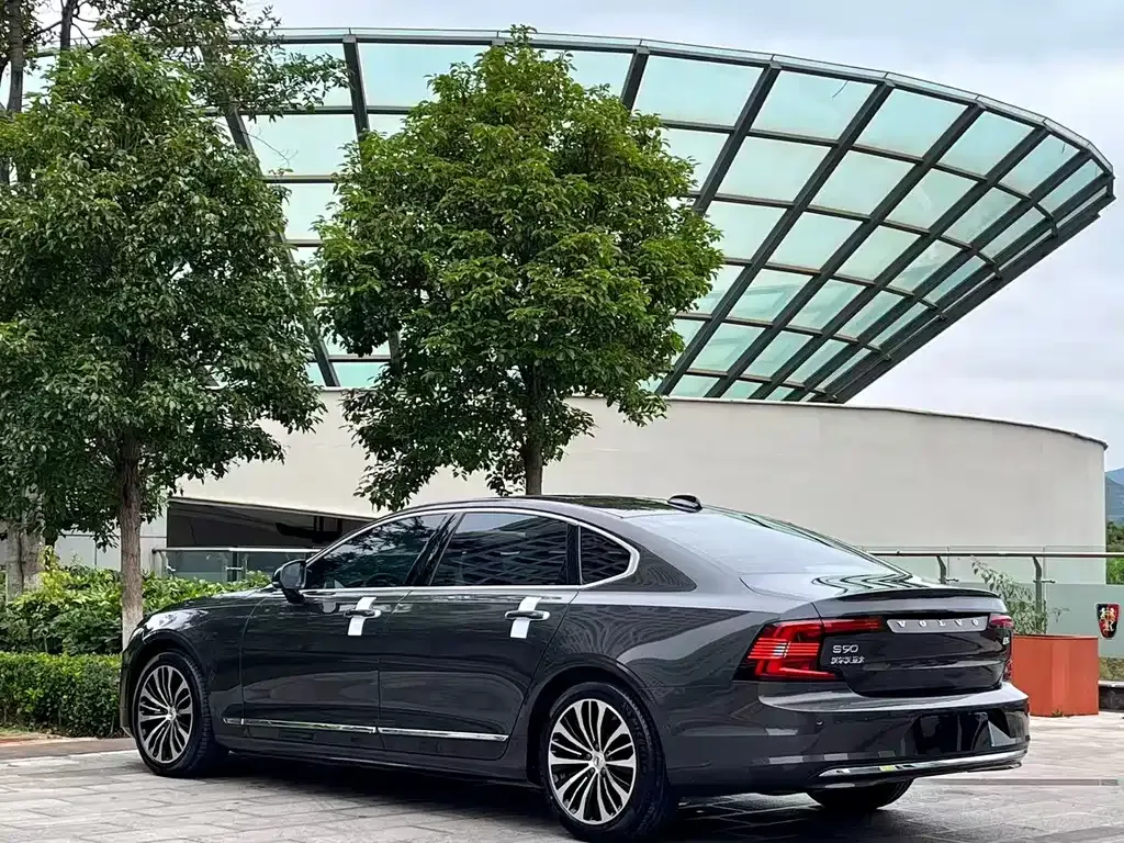 Volvo S90 — фото 6