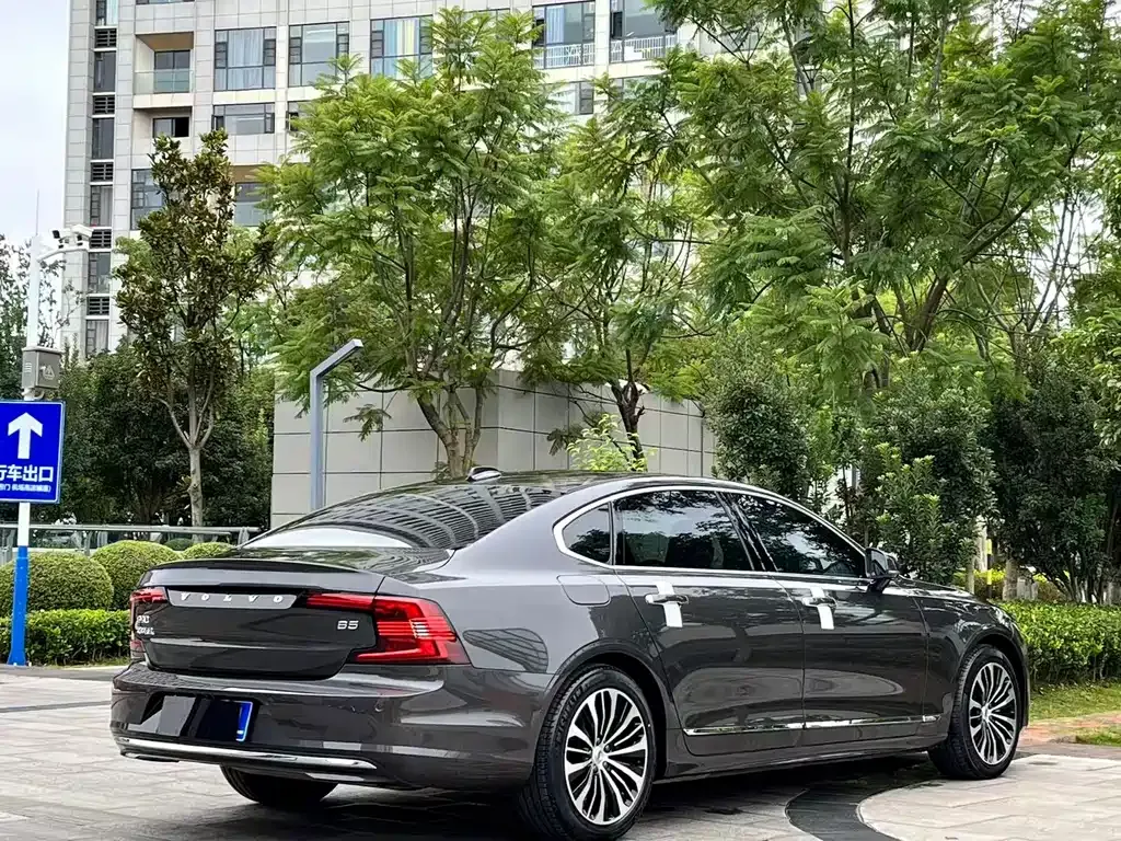 Volvo S90 — фото 7