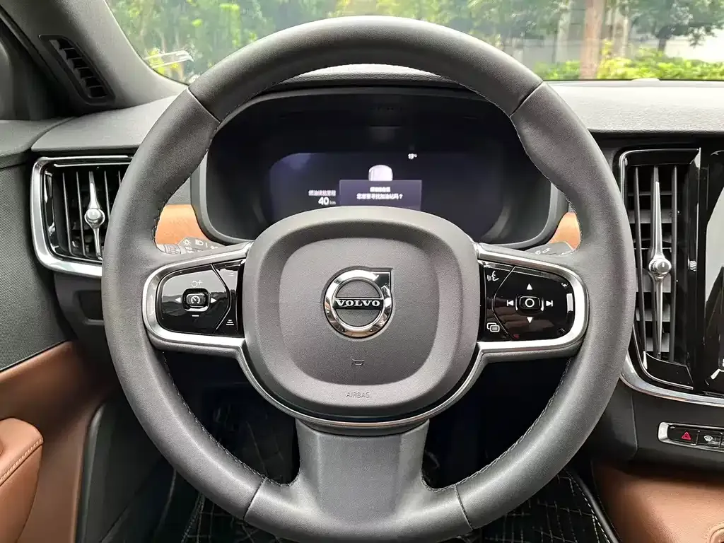 Volvo S90 — фото 9