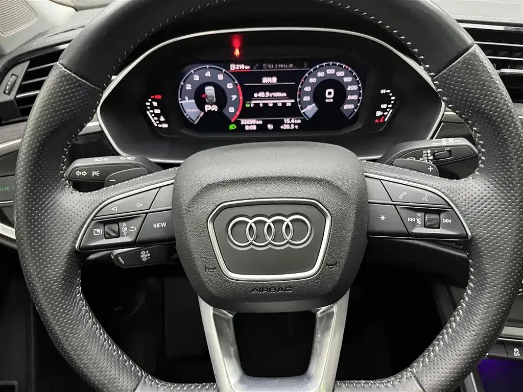 Audi Q3 Sportback — фото 3