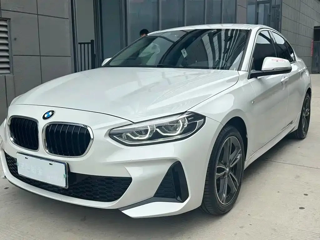 BMW 1 Series — фото 1