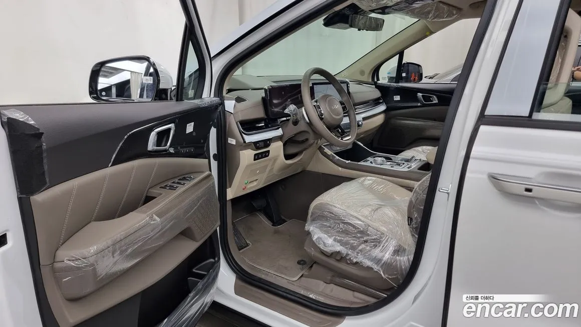Kia Carnival — фото 10