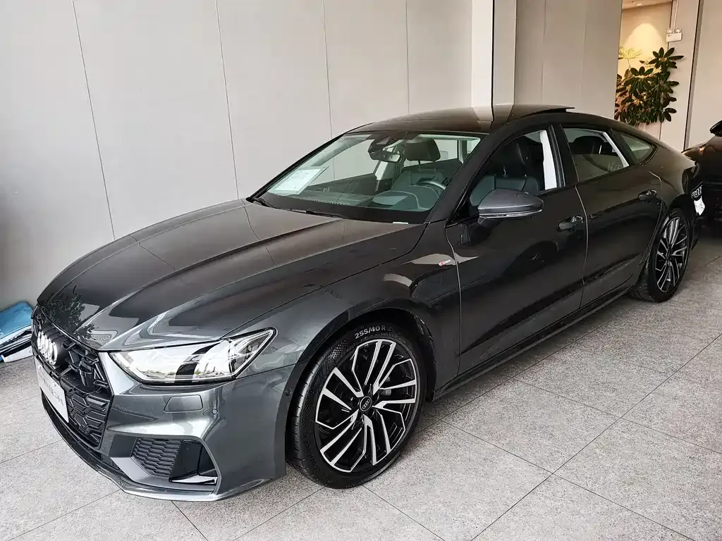Audi A7 — фото 1
