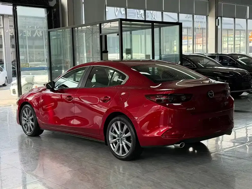 Mazda 3 Axela — фото 10