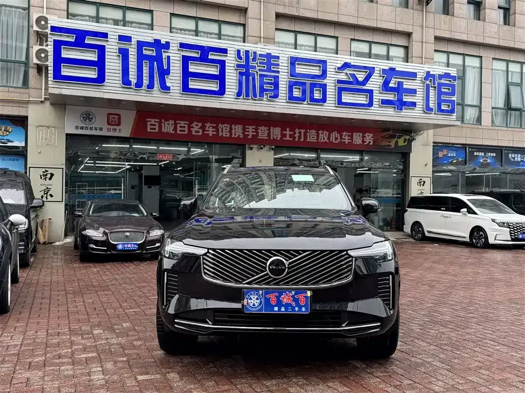 Volvo XC90 — фото 2