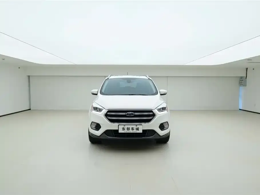 Ford Kuga — фото 2