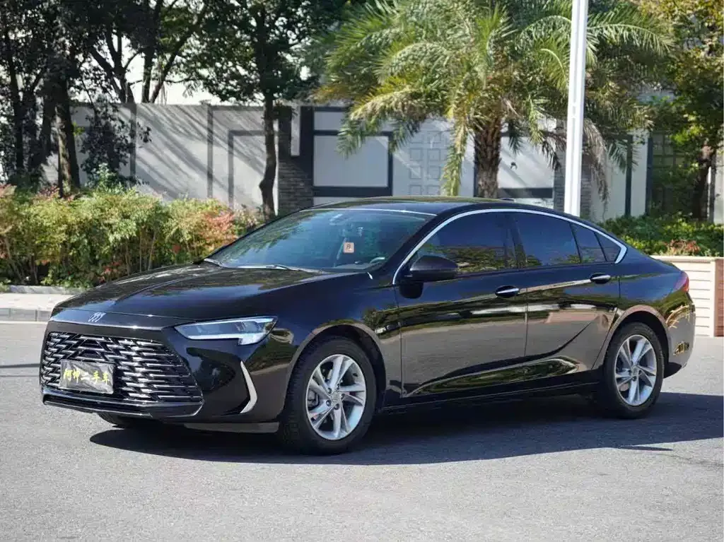 Buick Regal — фото 1