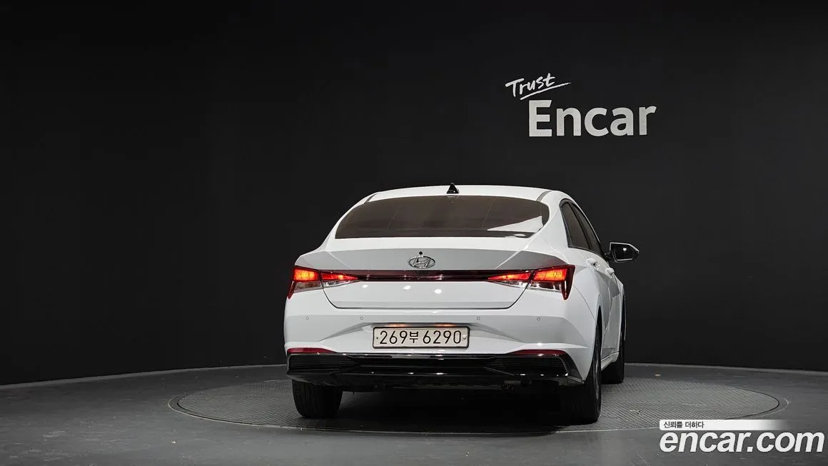 Hyundai AVANTE — фото 4