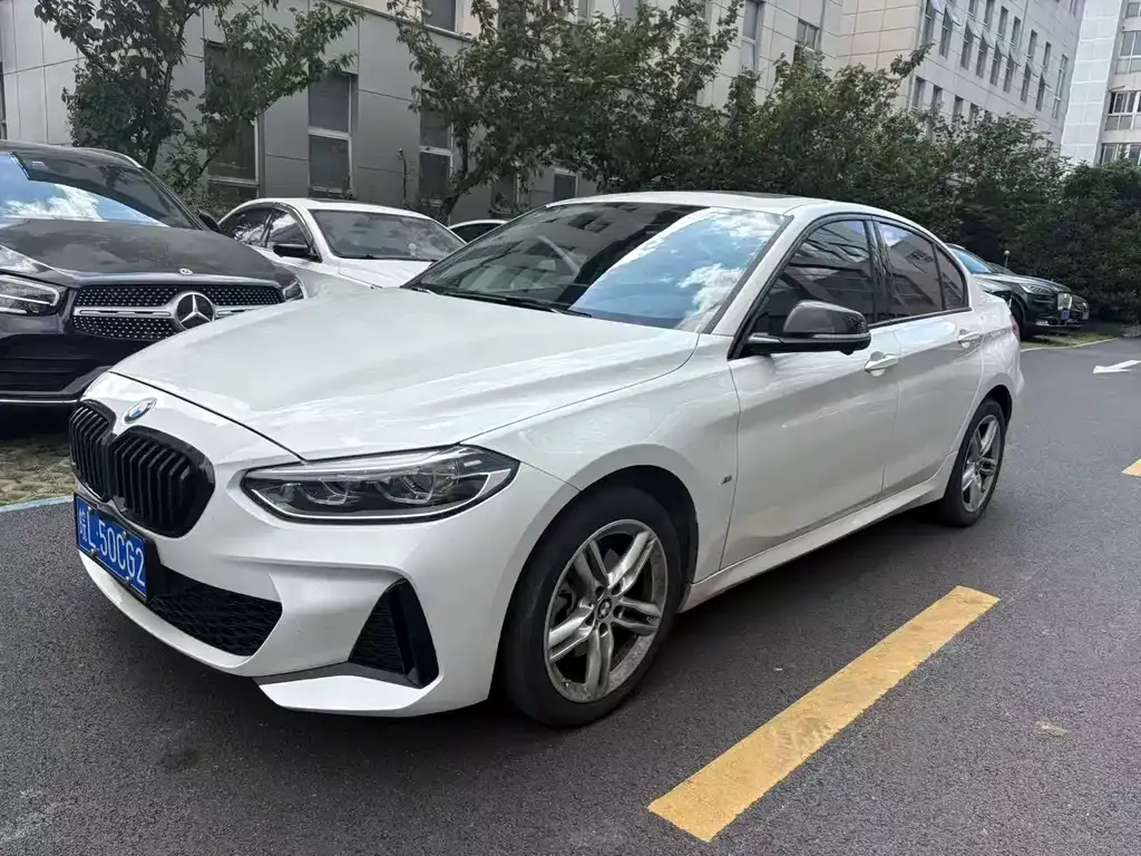 BMW 1 Series — фото 1
