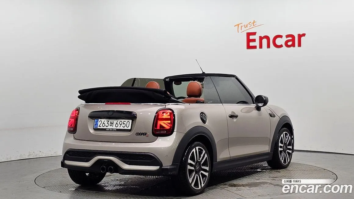 Mini Cooper Convertible — фото 2