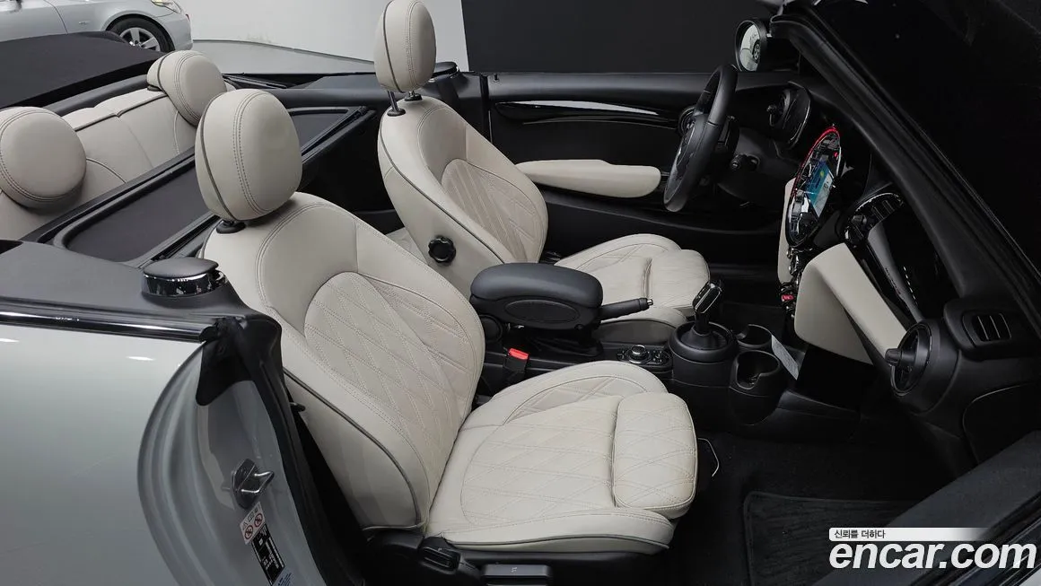 Mini Cooper Convertible — фото 10