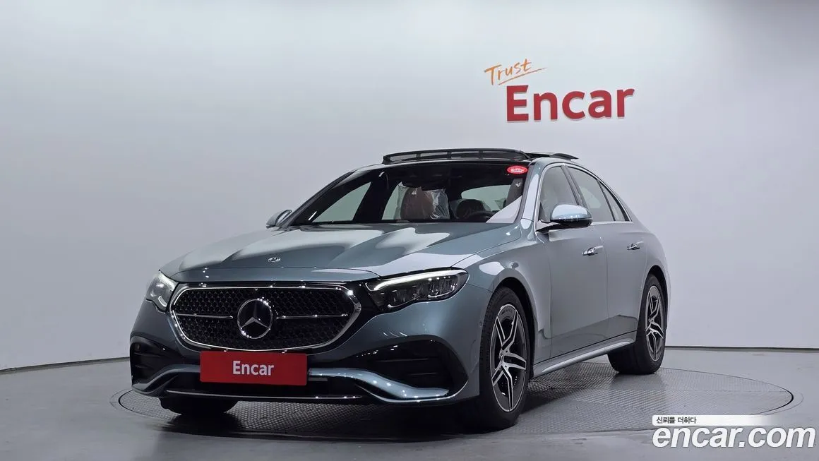Mercedes-Benz E-Class — фото 1