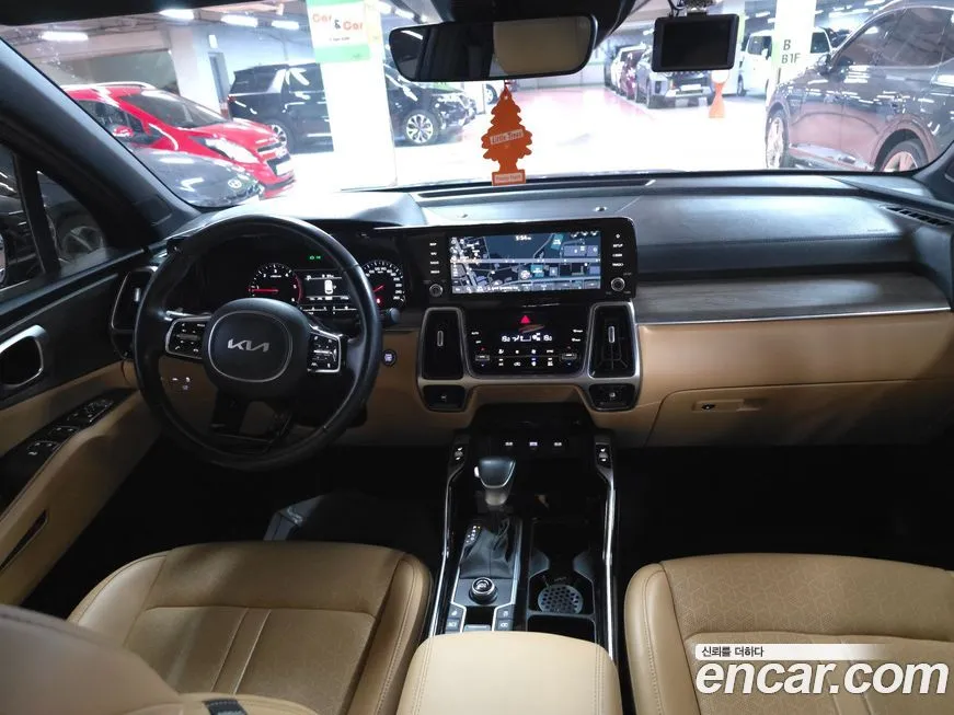 Kia Sorento — фото 7