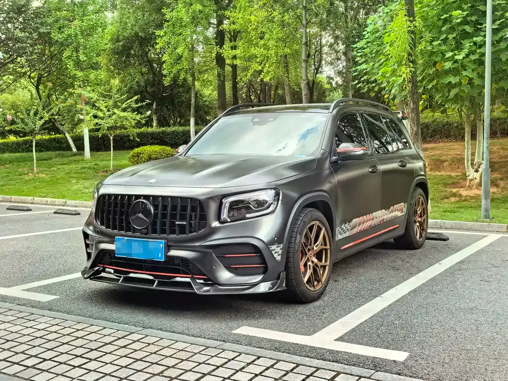 Mercedes-Benz GLB AMG — фото 1