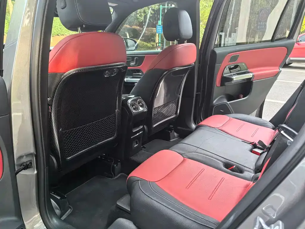 Mercedes-Benz GLB AMG — фото 9