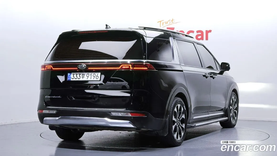 Kia Carnival — фото 2