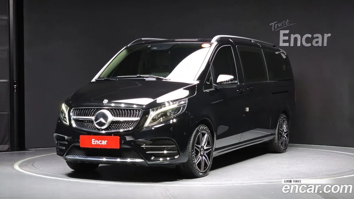 Mercedes-Benz V-Class — фото 1