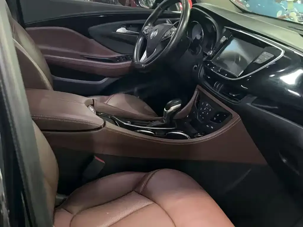 Buick Envision Plus — фото 7