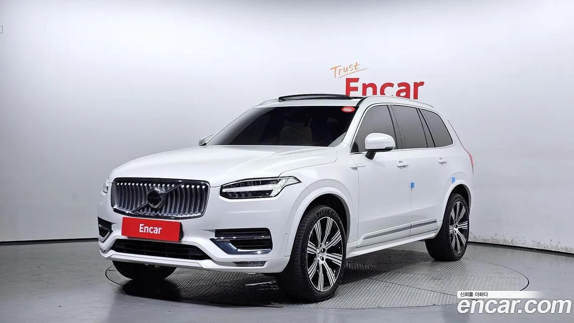 Volvo XC90 — фото 1