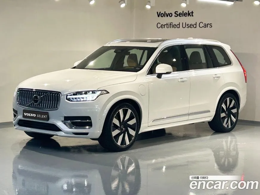 Volvo XC90 — фото 1