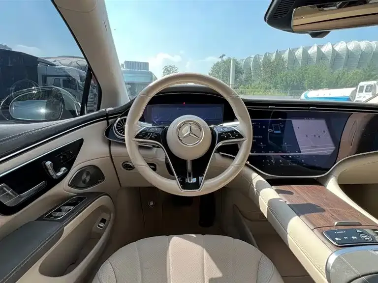 Mercedes-Benz EQS — фото 10