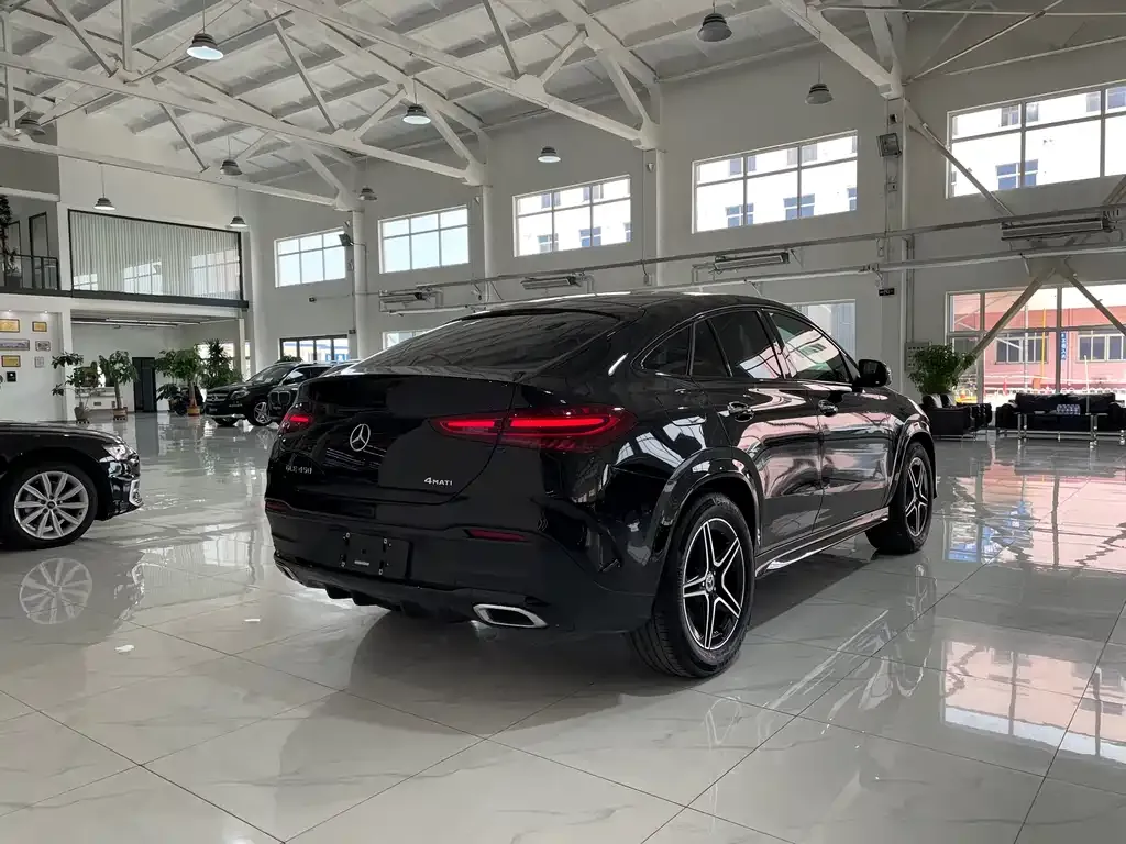 Mercedes-Benz GLE — фото 6