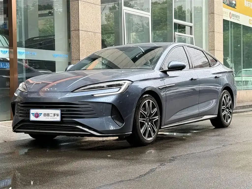 BYD Seal — фото 1