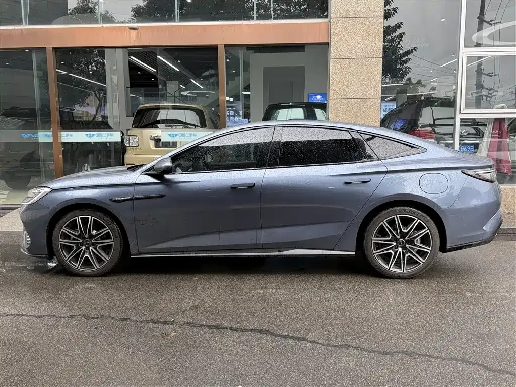 BYD Seal — фото 3