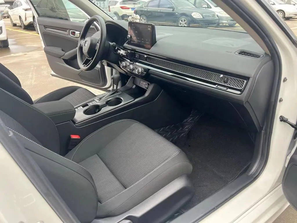 Honda Civic — фото 8