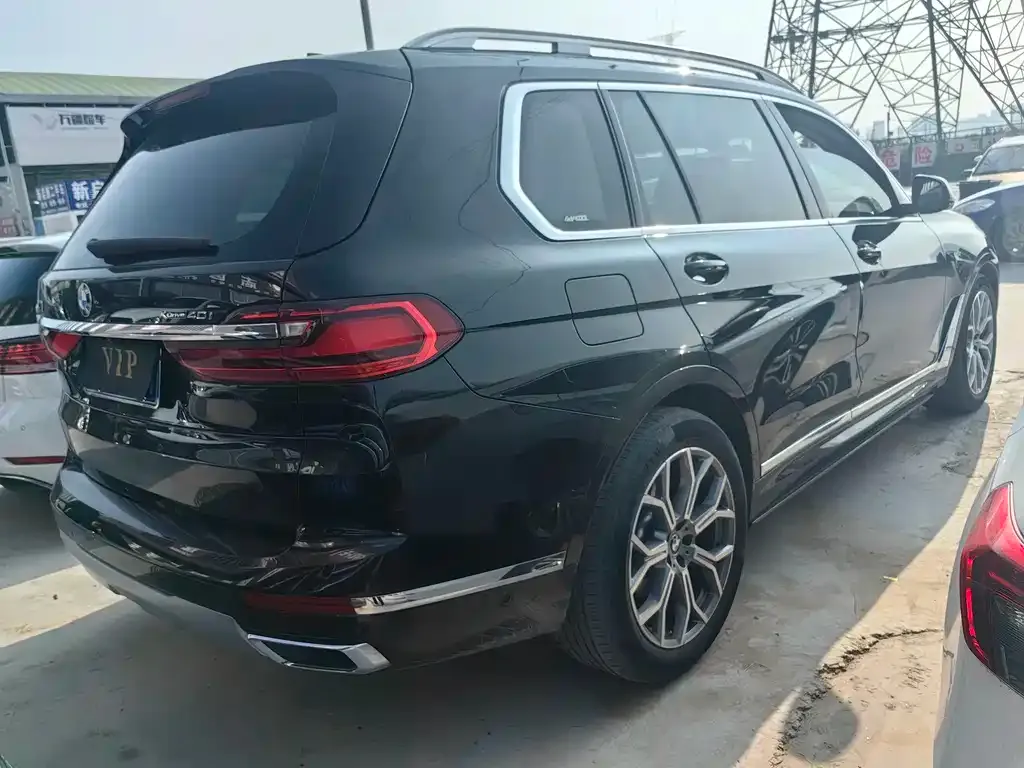 BMW X7 — фото 10