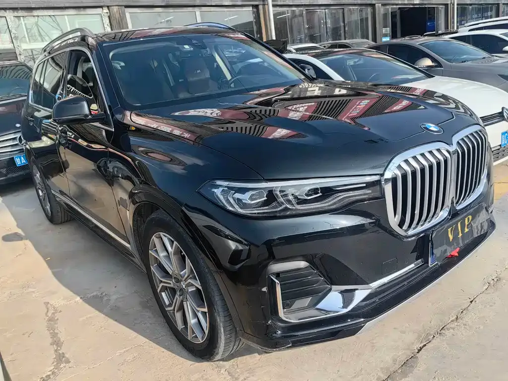 BMW X7 — фото 2