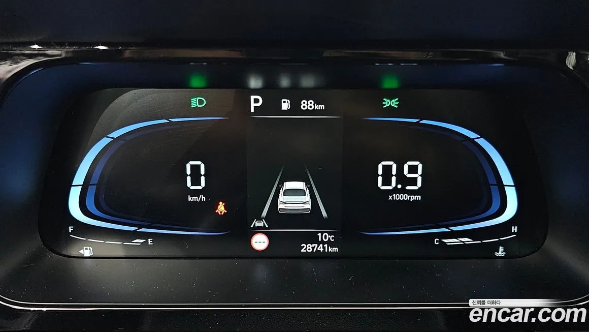 Hyundai AVANTE — фото 8