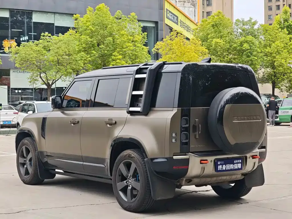 Land Rover Defender — фото 9