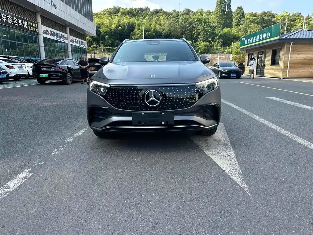 Mercedes-Benz EQA — фото 2