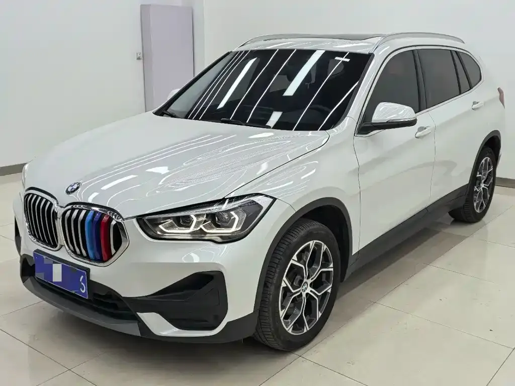 BMW X1 — фото 1